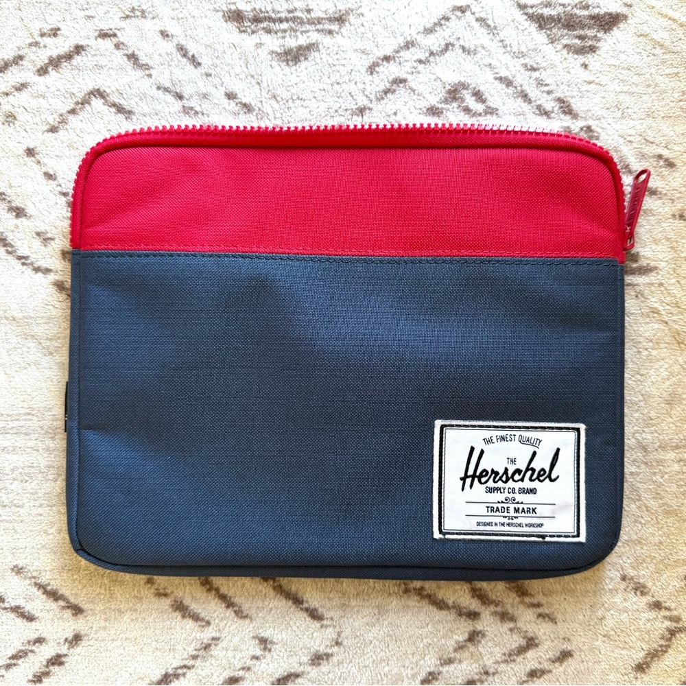 Herschel Supply Company Red and Navy iPad or tablet case. Like New. 8in x 10in.